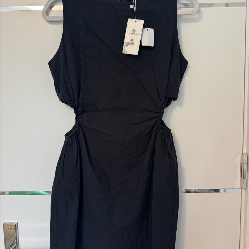 Elegant Black Midi Dress